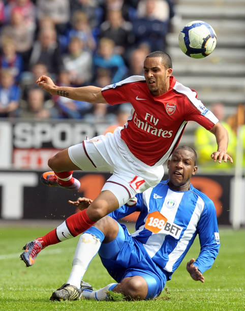 年轻才俊 年轻才俊