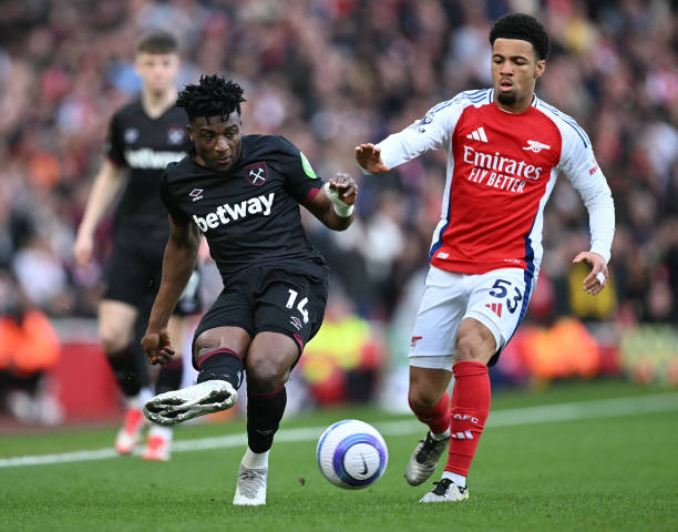 布云朝克特 布云朝克特